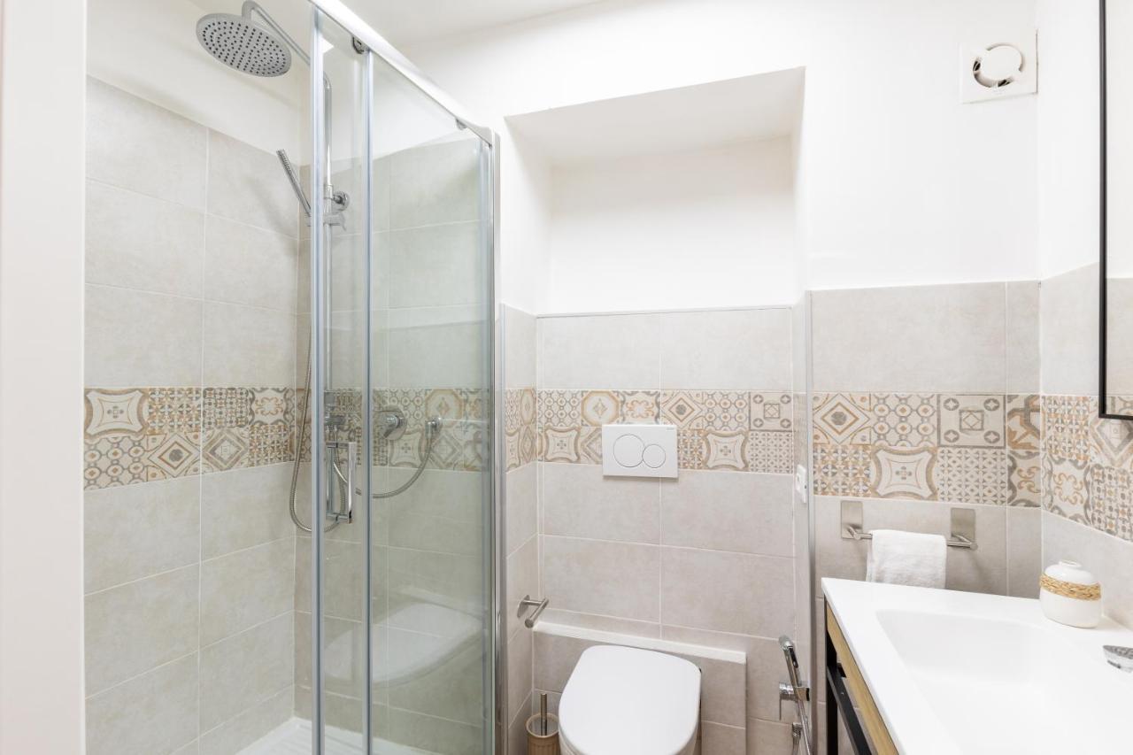 Gentile Suites - Private Rooms Rome Exterior photo
